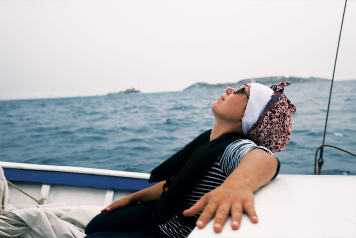 אווירה על סירת המפרש המסורתית של COCO Marseille pointu ששוחזרה במספנת בורג תמונה Hervé Bourdon (12)