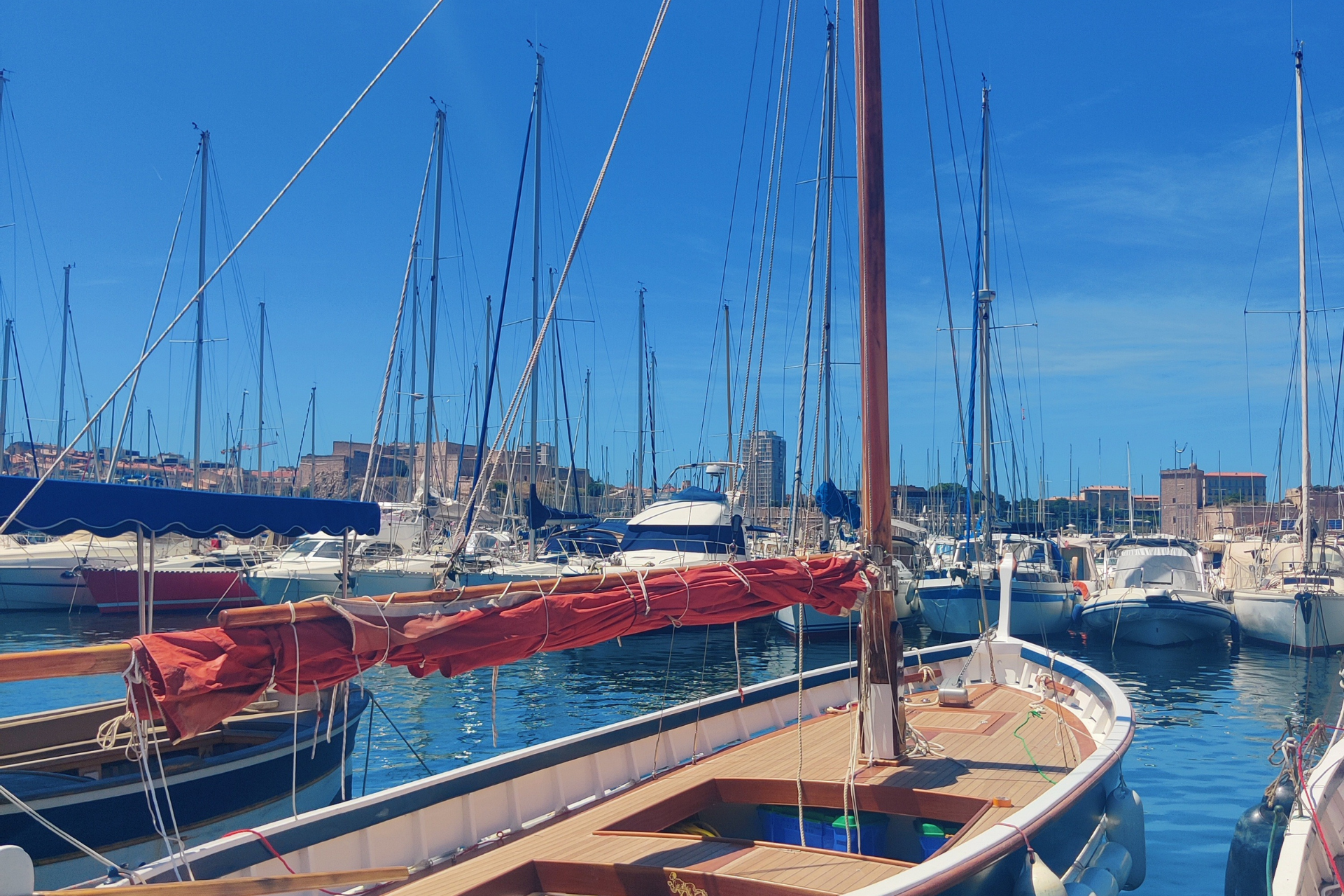 laissez vous inspirer par la beauté de la mer shooting photo pro à marseille (2)