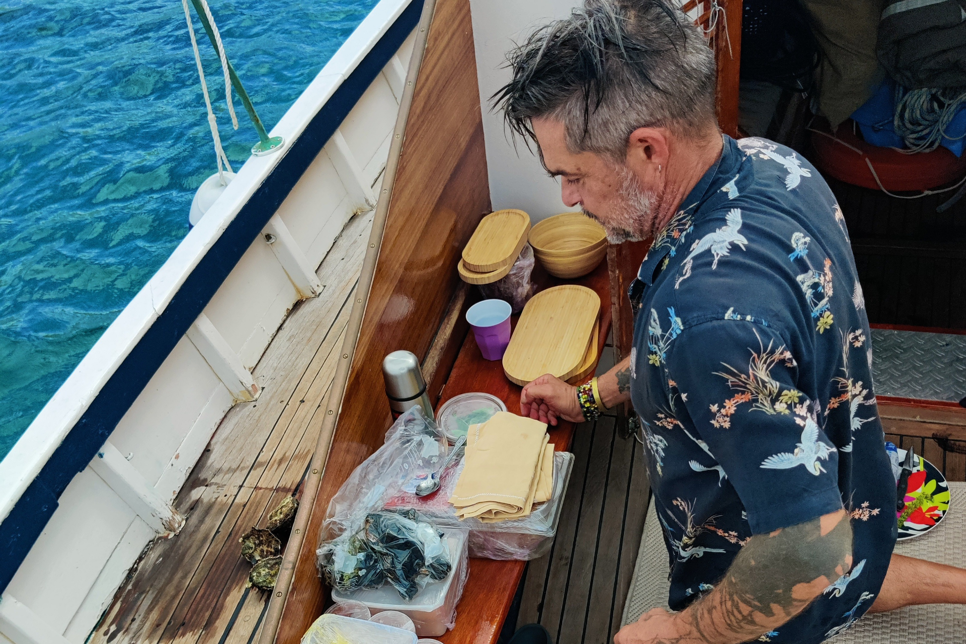 brunch en mer le weekend en bateau traditionnel